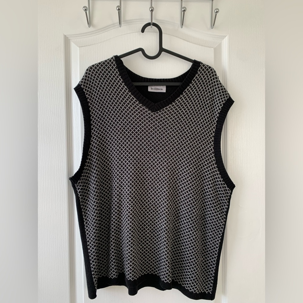 Le château men’s sweater vest